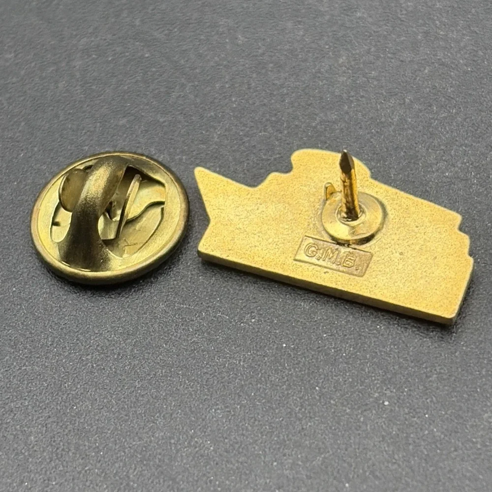 1000 Islands Boat Tours Lapel Hat Pin‎